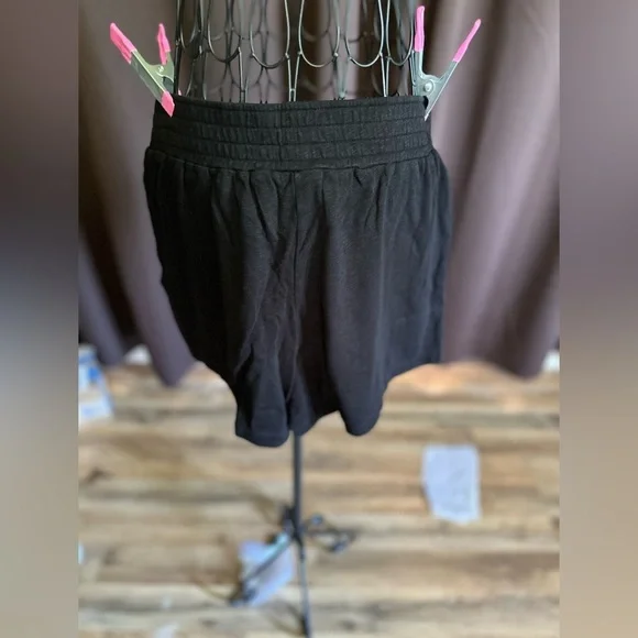 DONATED Bobi Los Angeles Criss cross shorts - Picture 2 of 3